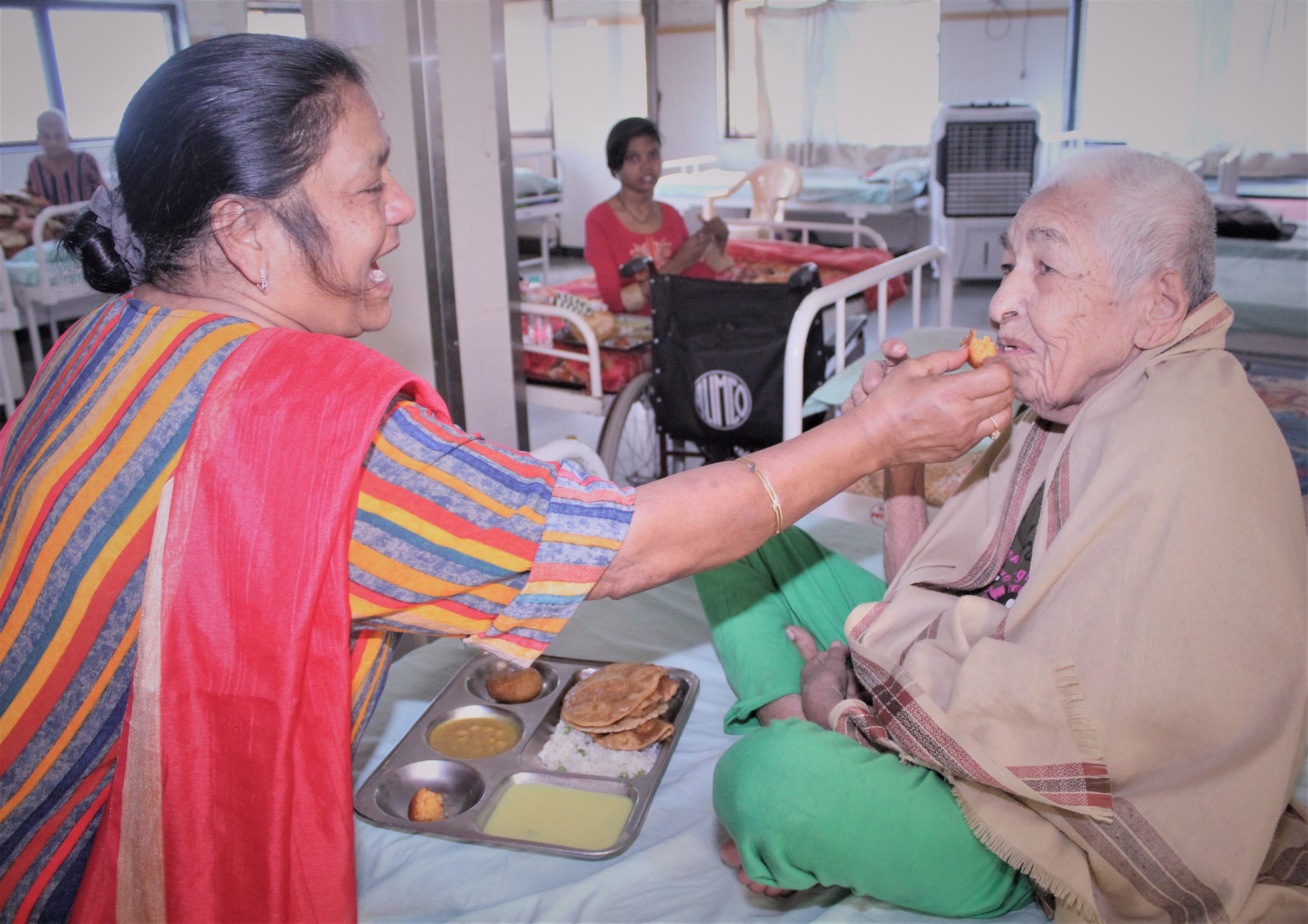निराश्रित-दिव्यांग बच्चों को नवजीवन देने वाली 300 बच्चों की माँ कांता भाभी